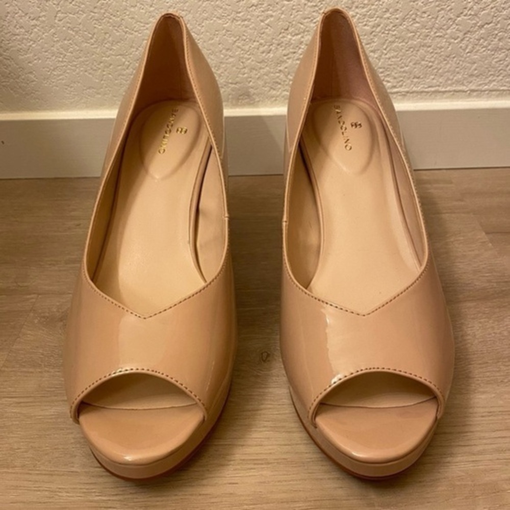 Nude Bandolino Platform Heels Peep Toe Pumps Womens 10